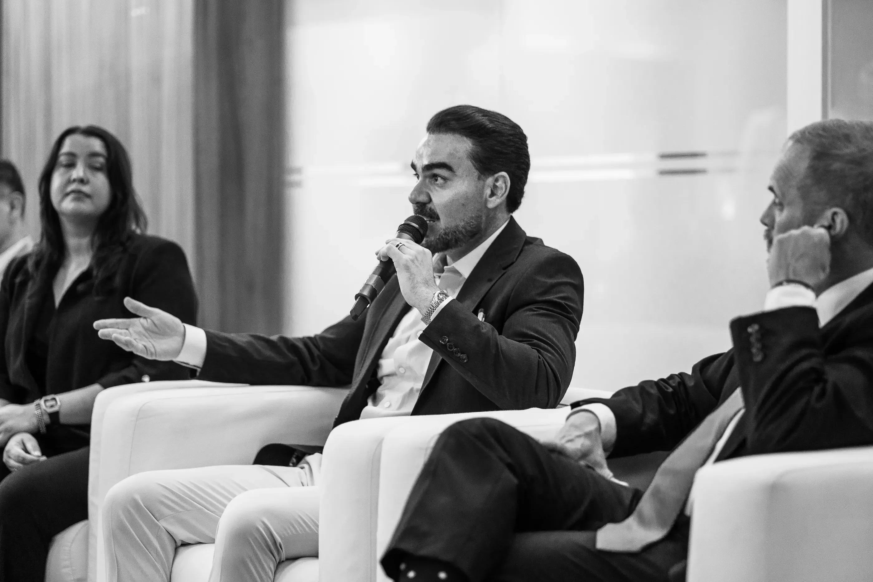 Panelista durante una intervención en el LAFISE Business Forum